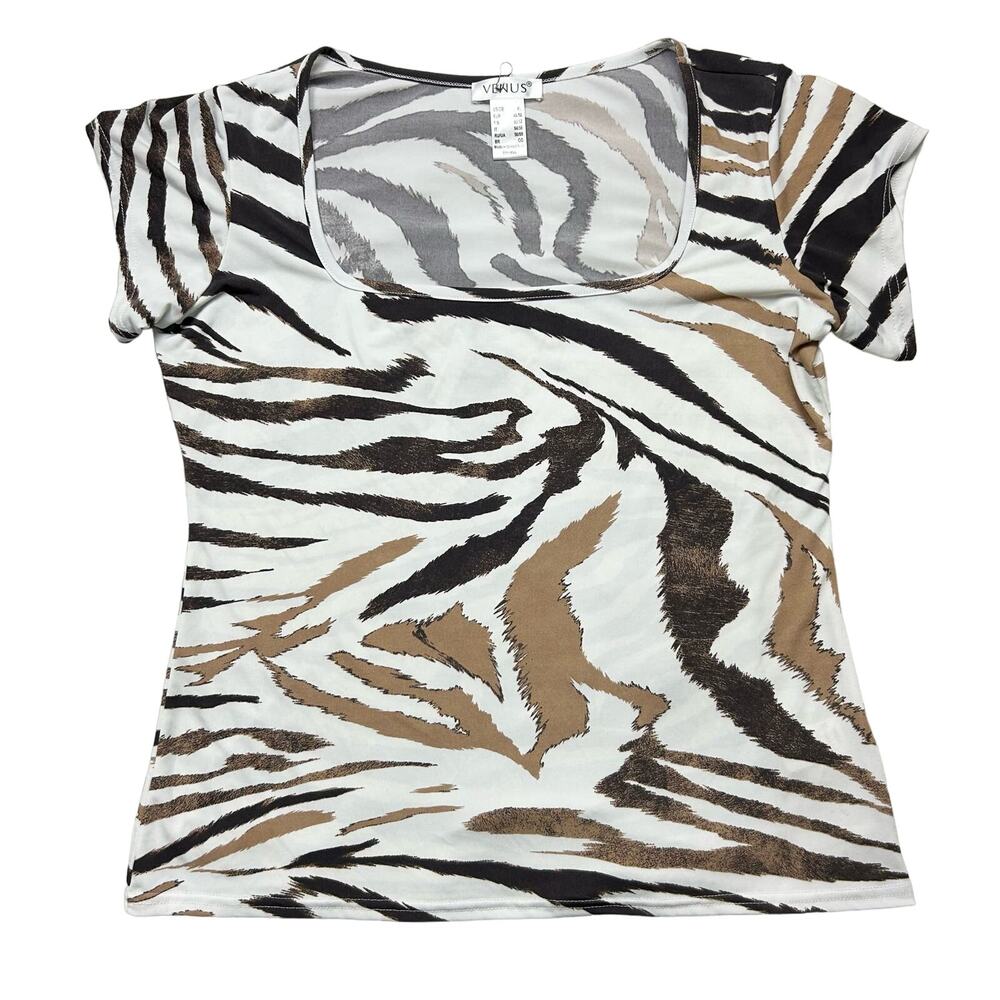 Tiger print shortsleeve blouse with square neckline size XL